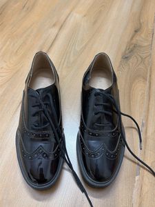 Chic Patent Leather Brogues