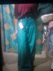 Stylish Wide-Leg Jeans