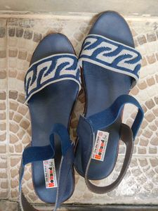 Heel sandal for women