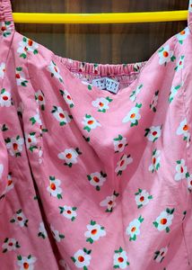 Branded, Trendy Crop Top