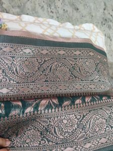 Elegant Teal Saree with Leaf Motif