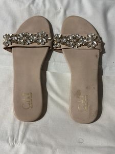 Embellished Flat Sandals cai