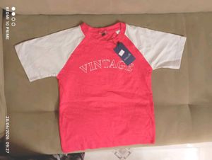 red "Vintage" Raglan T-Shirt