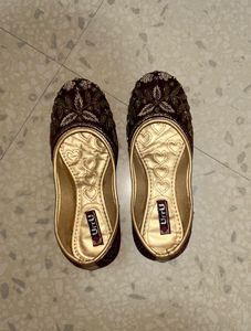 Mojdi shoes