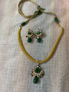 Traditional Moti Jewellery Set