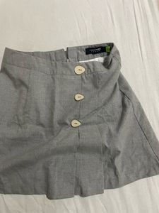 Tokyo talkies | Gray Mini Skirt with Buttons |🎀🫶