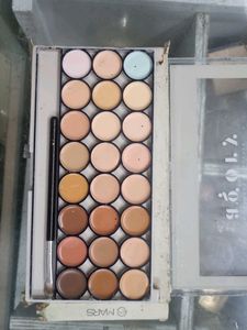 Mars Poco Eyeshadow Palette