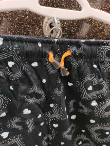 Cute Heart Print capri pants