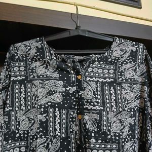 Stylish Black &amp; White Printed Kurta with pants