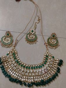 Stunning Kundan Necklace Set with Earrings