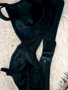 Comfortable Black T-Shirt Bra
