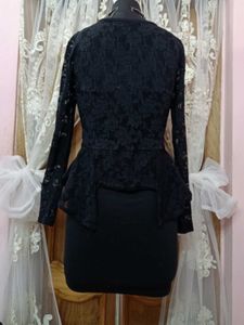 🖤Chic Black Lace Peplum Dress🖤