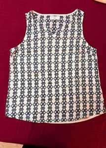 Chic embroidered Sleeveless Top
