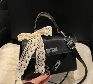 savanaa Cute little black bag Lace Bow