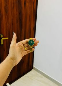 Casio Women's Gold Watch - Green Dial Women watchs