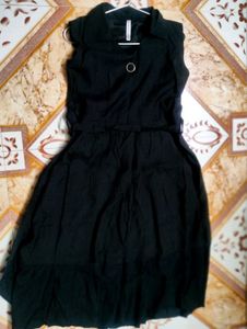 Chic Black Midi Dress