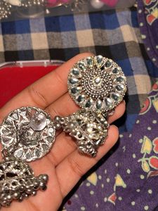 Exquisite Kundan &amp; Pearl Jhumka Set