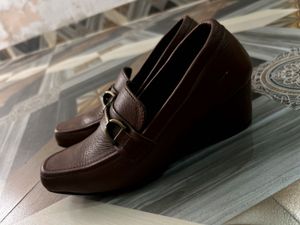 Handmade Genuine Leather Belly Heels | UK3