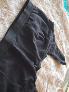 Comfortable Black Sports Bra
