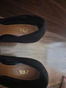 Zara Black Suede Pointed Toe Heels