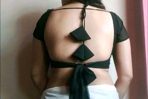Backless Knotted Blouse Padded