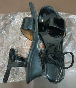Sleek Black Strappy Sandals