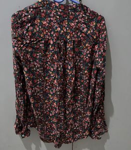 Chic Floral Print Button-Up Blouse