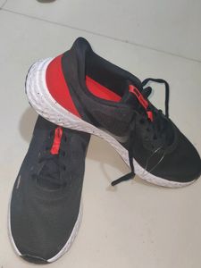 Nike Men's Casual Shoes. Unused. No Coins.