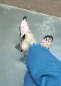 Stylish Pink Flat Sandals