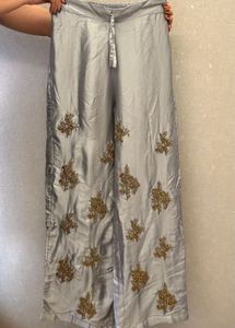 Grey embroidered straight pant - NEW