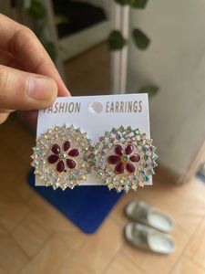 Elegant Floral Stud Earrings