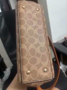 Soni Sapphire Brown Crossbody Bag