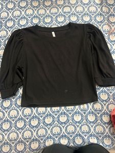 Black Puff Sleeve Cropped Top