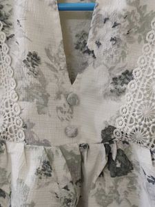 floral off white top casual wear