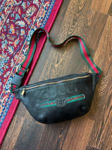 Gucci Black Leather Waist Bag