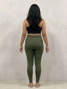 Bekkin Camo Seamless Leggings Free Size 28 to 32