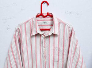 E. Basics old money Button-Down Shirt