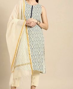 Elegant Printed Sleeveless Kurta Set