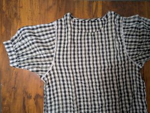 Gingham Print Top with Puff Sleeves