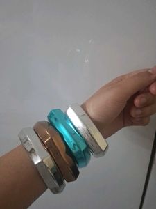 Set of 4 Unique Geometric Bangles