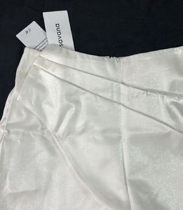 SAVANA White Ruffle Shorts
