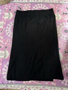 Classic Black Ribbed Midi Skirt