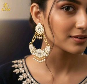 Elegant White &amp; Gold Drop Earrings