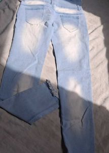 Blue Distressed Denim Jeans combo