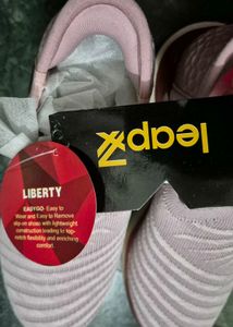 Brand New Women Sport Shoes In Size 7