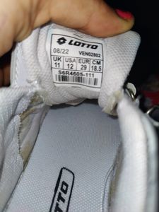Lotto Velcro Running Shoes For Boys . New With Tag