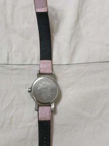 Fastrack women's analog watch