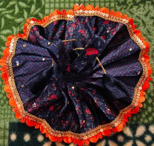 Laddu Velvet Fancy Dress Size 4,5,6