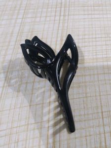 Black Hair Claw Clip