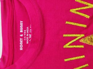 T-Shirt with Sequin Design 3-4 years